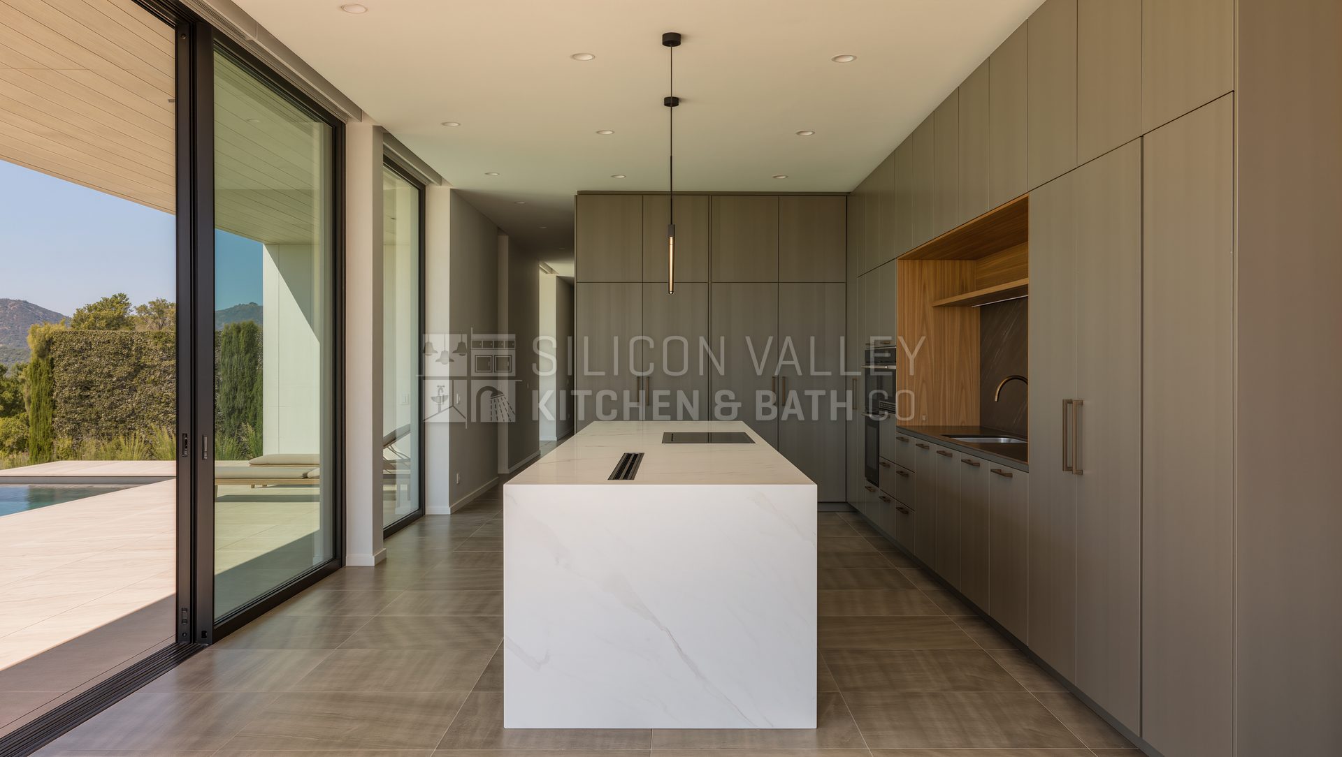 Handleless contemporary kitchen — Silicon Valley Kitchen & Bath Co.